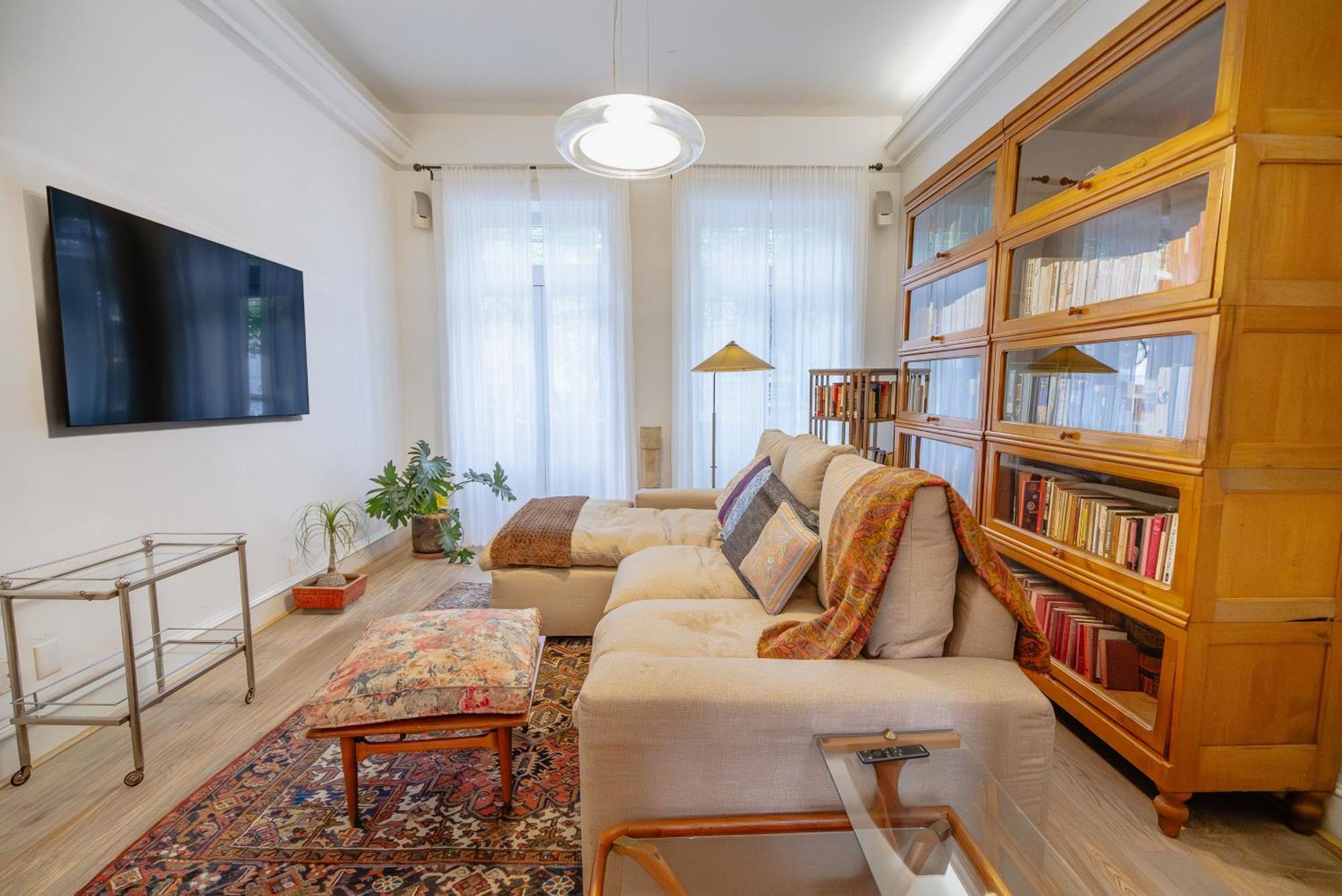 Villa Casa Chapulin-mexican Eclectic In Roma Norte